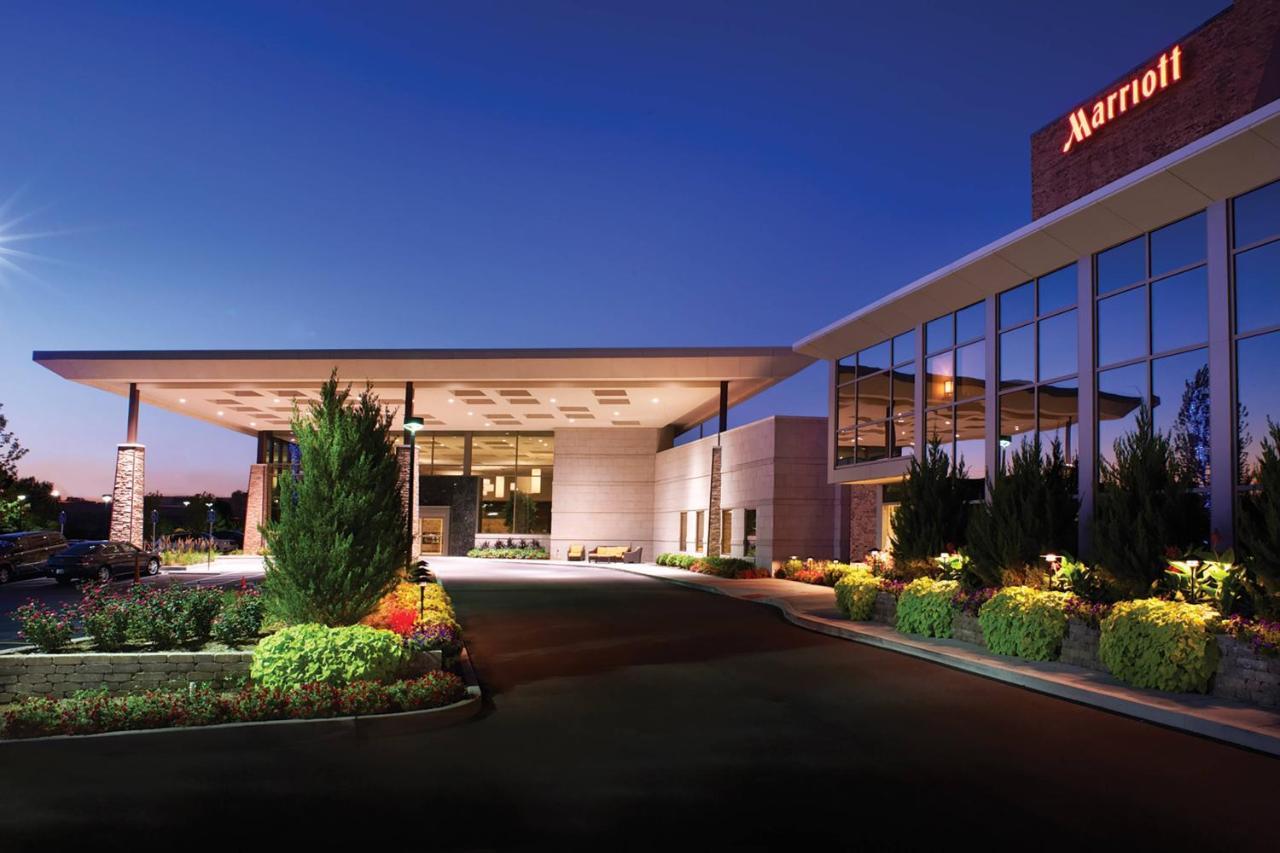Готель Indianapolis Marriott East Екстер'єр фото