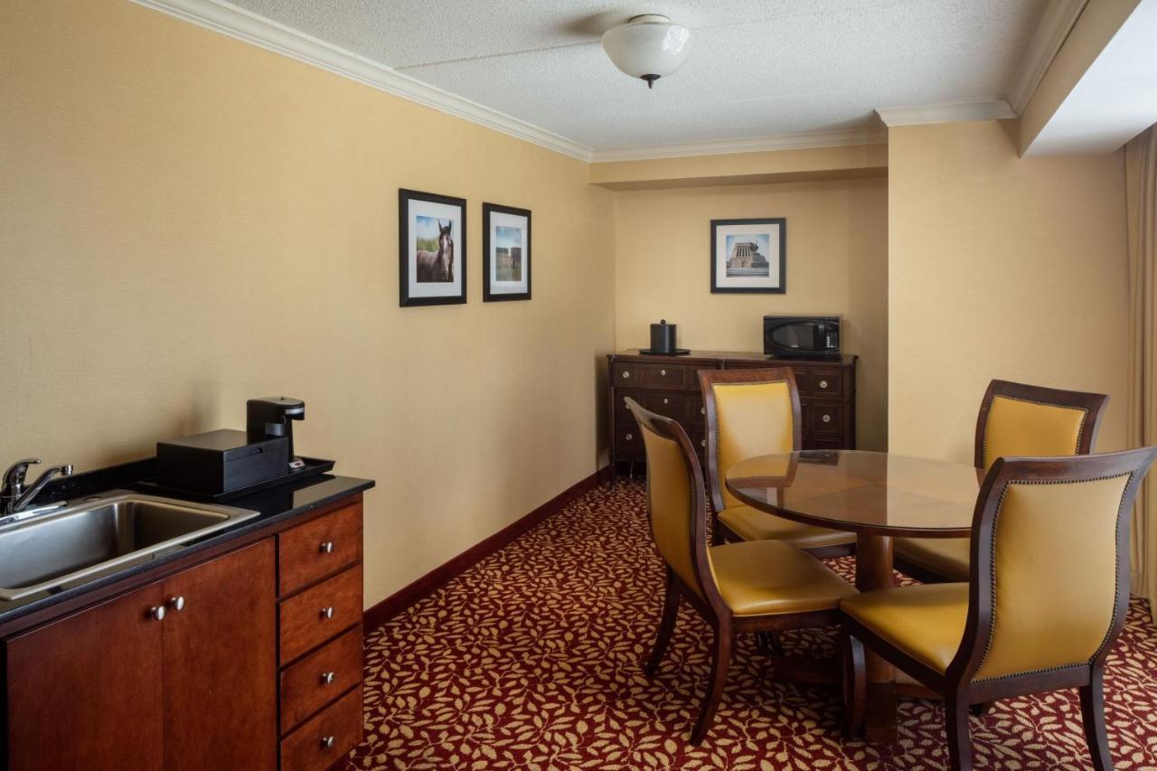 Готель Indianapolis Marriott East Екстер'єр фото
