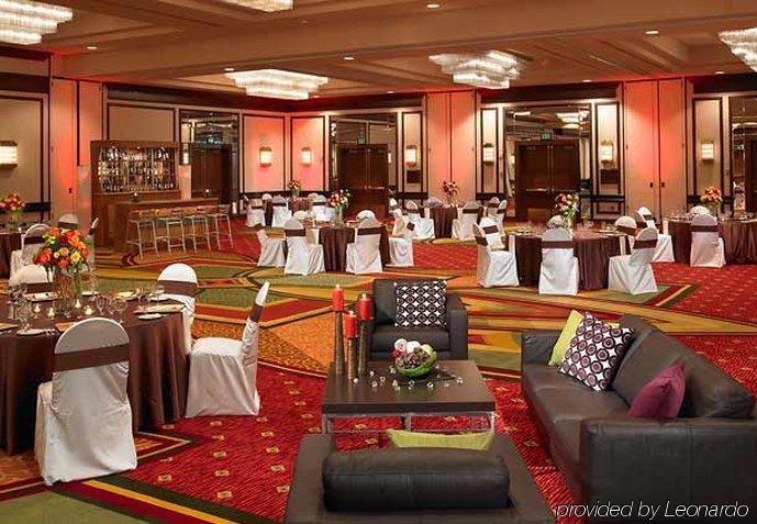 Готель Indianapolis Marriott East Ресторан фото