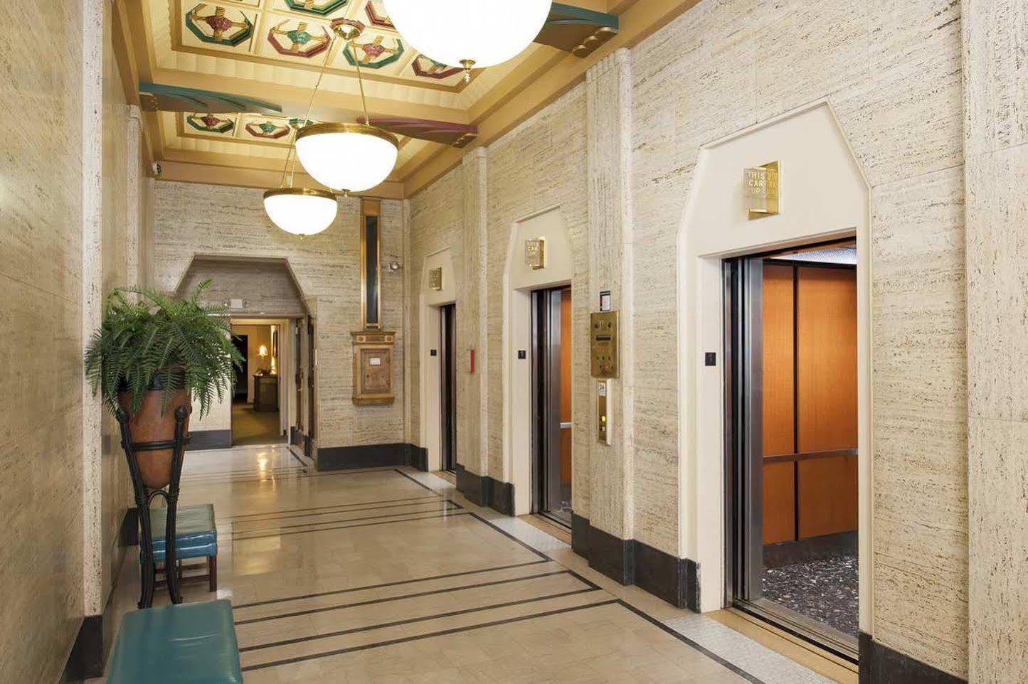 Готель Indianapolis Marriott East Екстер'єр фото