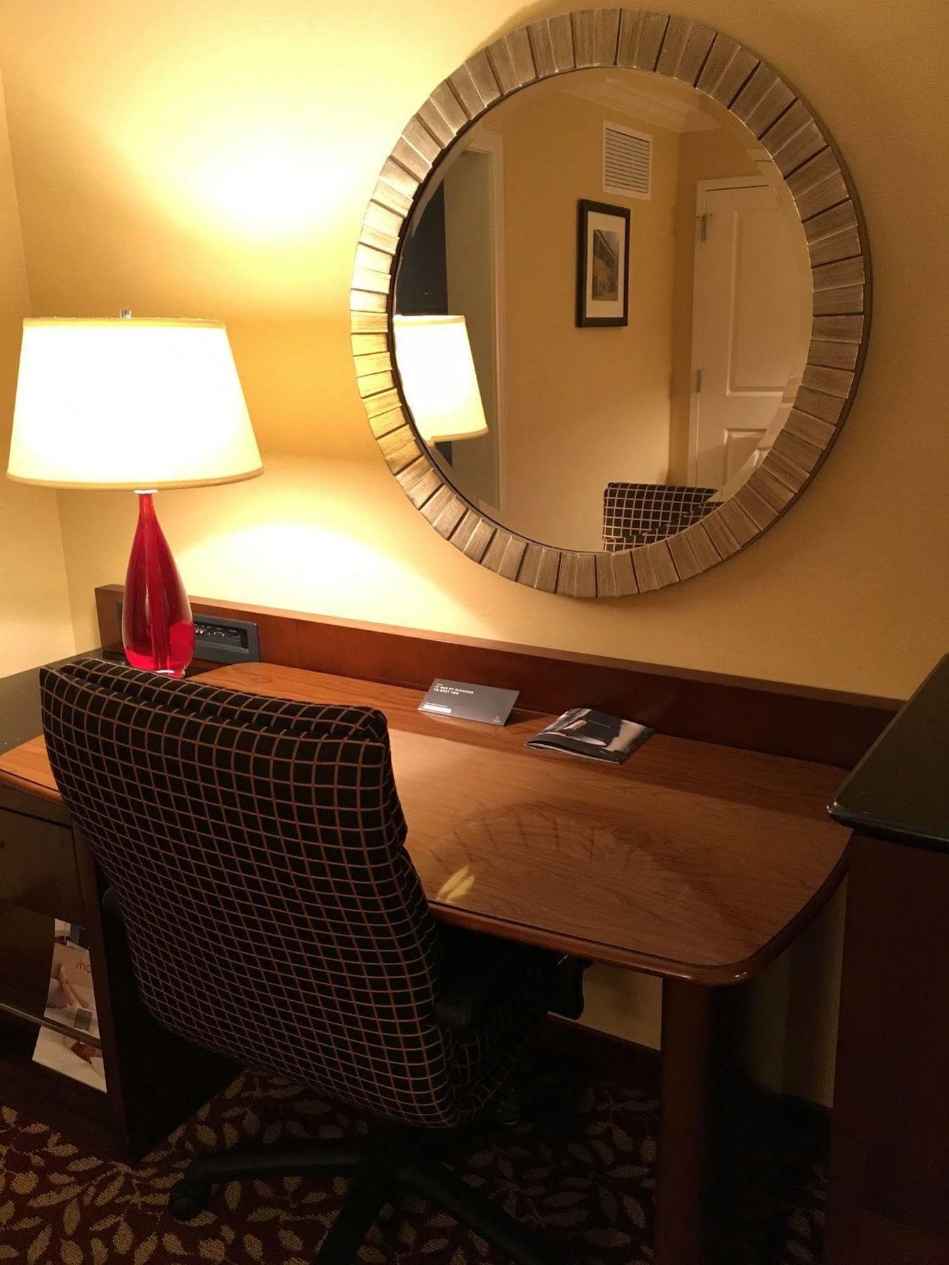 Готель Indianapolis Marriott East Екстер'єр фото